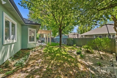 Looking for single level living in a convenient Eagle on Eagle Hills Golf Course in Idaho - for sale on GolfHomes.com, golf home, golf lot