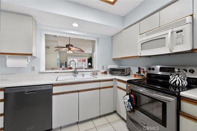 Desirable 2 bedroom, 2 bathroom ground-floor end-unit condo on Desert Falls Country Club in California - for sale on GolfHomes.com, golf home, golf lot