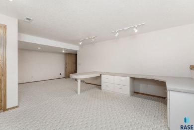 If you've been searching for a quality built traditional on Prairie Green Golf Course in South Dakota - for sale on GolfHomes.com, golf home, golf lot