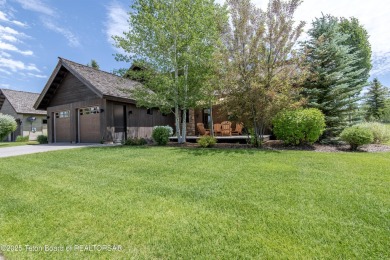 Convenience and comfort come together in this well-maintained on Huntsman Springs Golf Club in Idaho - for sale on GolfHomes.com, golf home, golf lot