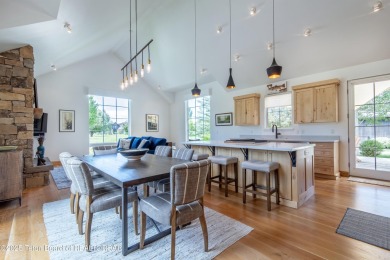 Convenience and comfort come together in this well-maintained on Huntsman Springs Golf Club in Idaho - for sale on GolfHomes.com, golf home, golf lot