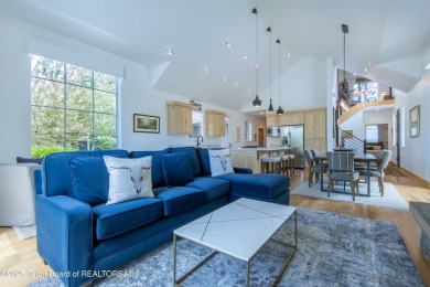 Convenience and comfort come together in this well-maintained on Huntsman Springs Golf Club in Idaho - for sale on GolfHomes.com, golf home, golf lot