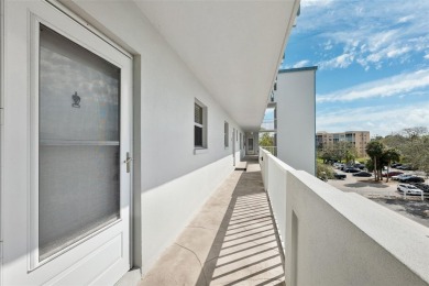 Welcome to this renovated 2-bedroom, 2-bathroom condo in the on Pinebrook/Ironwood Golf Course in Florida - for sale on GolfHomes.com, golf home, golf lot