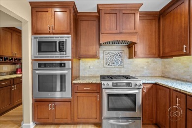Cress Creek on the golf course! Enjoy this updated & spacious on Cress Creek Country Club in Illinois - for sale on GolfHomes.com, golf home, golf lot