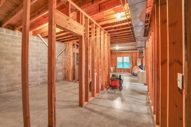 Welcome to this spacious 4 bed, 3.5 bath home tucked away in the on Windstone Golf Club in Tennessee - for sale on GolfHomes.com, golf home, golf lot