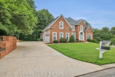 Welcome to this spacious 4 bed, 3.5 bath home tucked away in the on Windstone Golf Club in Tennessee - for sale on GolfHomes.com, golf home, golf lot