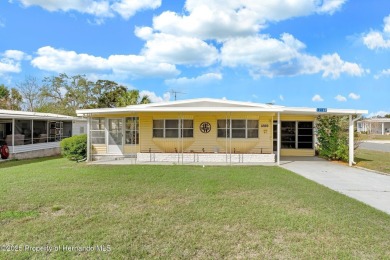 Fully Furnished & Equipped 2-bed, 2-Bath Corner Lot Home in High on High Point Golf Club, Inc. in Florida - for sale on GolfHomes.com, golf home, golf lot