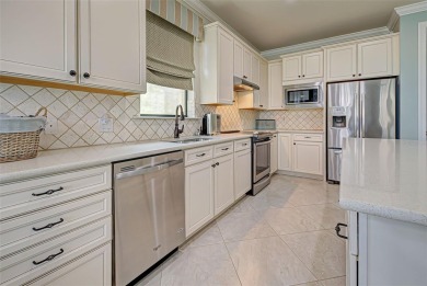 PRICED TO SELL, IT HAD A MAJOR PRICE REDUCTION! This on Sarasota National Golf Club in Florida - for sale on GolfHomes.com, golf home, golf lot