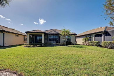 PRICED TO SELL, IT HAD A MAJOR PRICE REDUCTION! This on Sarasota National Golf Club in Florida - for sale on GolfHomes.com, golf home, golf lot