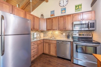 Charming Corner Unit in Tahoe Donner's Golf Club Condominiums on Tahoe Donner Golf Course in California - for sale on GolfHomes.com, golf home, golf lot