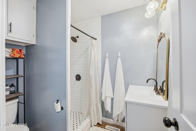 Welcome to this well maintained turn key home featuring 3 on  in Tennessee - for sale on GolfHomes.com, golf home, golf lot