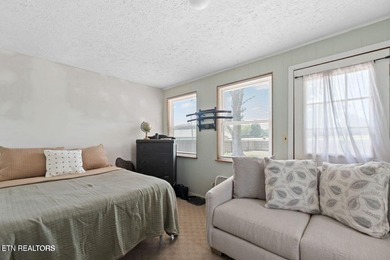 Welcome to this well maintained turn key home featuring 3 on  in Tennessee - for sale on GolfHomes.com, golf home, golf lot