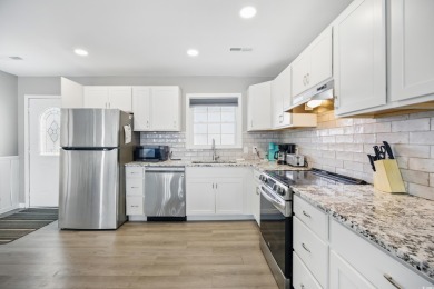 Welcome to your fully furnished dream home in the heart of North on Beachwood Golf Club in South Carolina - for sale on GolfHomes.com, golf home, golf lot