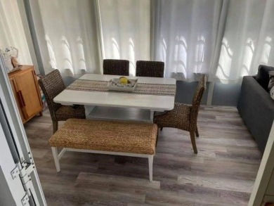 Fantastic 2006 5th wheel with an attached Durabilt sunroom for on Avalon Golf Club in New Jersey - for sale on GolfHomes.com, golf home, golf lot