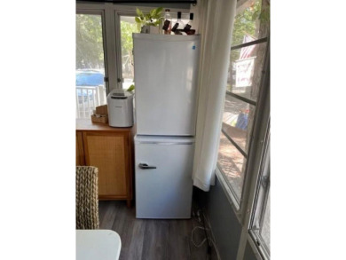Fantastic 2006 5th wheel with an attached Durabilt sunroom for on Avalon Golf Club in New Jersey - for sale on GolfHomes.com, golf home, golf lot