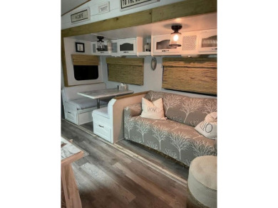 Fantastic 2006 5th wheel with an attached Durabilt sunroom for on Avalon Golf Club in New Jersey - for sale on GolfHomes.com, golf home, golf lot