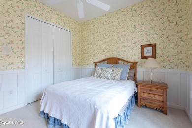 You are going to love this beautiful 3 BR 3 BA home in the on Glen Abbey Golf Club in Florida - for sale on GolfHomes.com, golf home, golf lot