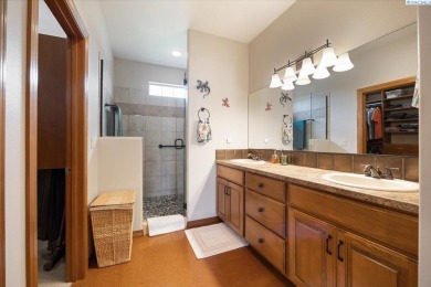 MLS# Elegant Golf Course Living in the Heart of Horn Rapids on Horn Rapids Golf Club in Washington - for sale on GolfHomes.com, golf home, golf lot