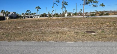 ATTENTION BUILDERS AND INVESTORS!! X FLOOD ZONE!! Great on  in Florida - for sale on GolfHomes.com, golf home, golf lot