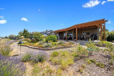MLS# Elegant Golf Course Living in the Heart of Horn Rapids on Horn Rapids Golf Club in Washington - for sale on GolfHomes.com, golf home, golf lot