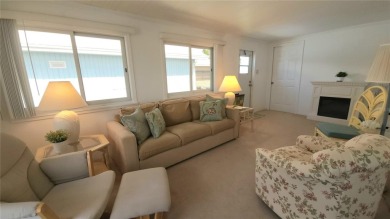 START ENJOYING FLORIDA IN THIS WELL-KEPT ONE BEDROOM, TWO on River Run Golf Links in Florida - for sale on GolfHomes.com, golf home, golf lot