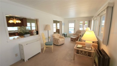 START ENJOYING FLORIDA IN THIS WELL-KEPT ONE BEDROOM, TWO on River Run Golf Links in Florida - for sale on GolfHomes.com, golf home, golf lot