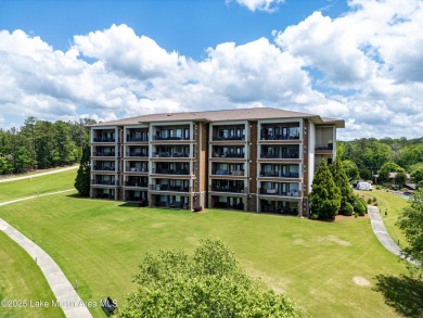 Welcome HOME! This 3-bedroom, 2-bath condo features fresh paint on Stillwaters Golf and Country Club in Alabama - for sale on GolfHomes.com, golf home, golf lot