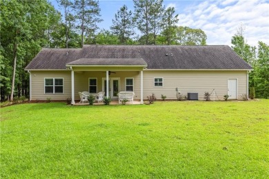 Welcome to this beautiful one-story Stillwaters home, perfectly on Stillwaters Golf and Country Club in Alabama - for sale on GolfHomes.com, golf home, golf lot