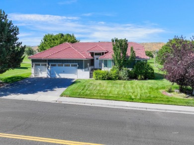 You are going to feel right at home in this fully remodeled home on Ruby View Golf Course in Nevada - for sale on GolfHomes.com, golf home, golf lot