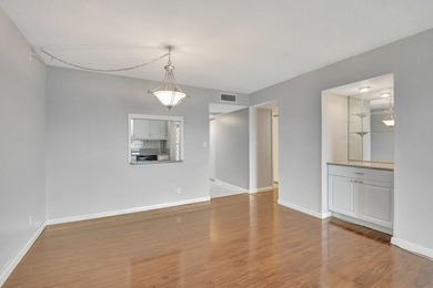 Move-in-ready 2-bed, 2-bath condo. Enjoy the benefits of a on Boca Dunes Golf and Country Club in Florida - for sale on GolfHomes.com, golf home, golf lot