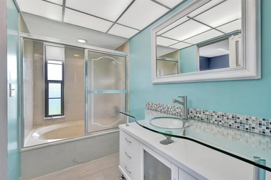 Move-in-ready 2-bed, 2-bath condo. Enjoy the benefits of a on Boca Dunes Golf and Country Club in Florida - for sale on GolfHomes.com, golf home, golf lot