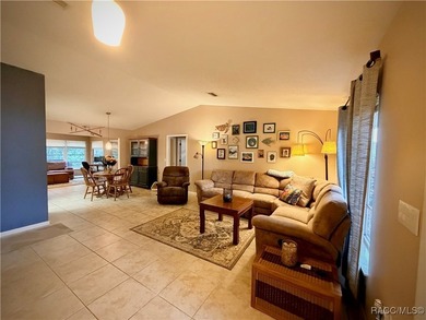 Charming 3/2/2 Home in Sugarmill Woods (Oak Village) set on a on Sugarmill Woods Golf and Country Club in Florida - for sale on GolfHomes.com, golf home, golf lot