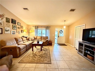 Charming 3/2/2 Home in Sugarmill Woods (Oak Village) set on a on Sugarmill Woods Golf and Country Club in Florida - for sale on GolfHomes.com, golf home, golf lot