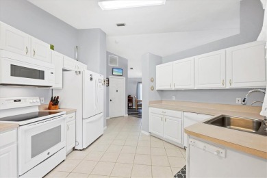 FANTASTIC NEW PRICE! $10K PRICE DROP - Your Florida Dream Home on Bobcat Trail Golf Club in Florida - for sale on GolfHomes.com, golf home, golf lot