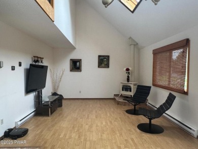 This 3 bed, 3 bath contemporary home is located less than a mile on The Hideout Golf in Pennsylvania - for sale on GolfHomes.com, golf home, golf lot