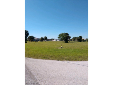 Don't miss your chance on the best priced lot in Burnt Store on Burnt Store Golf Club in Florida - for sale on GolfHomes.com, golf home, golf lot