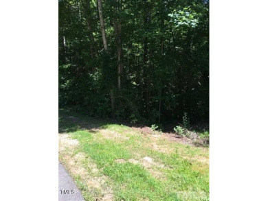 NICE BUILDABLE LOT IN LAKE ROYALE!!! ALMOST HALF- ACRE! Build on River Golf and County Club at Lake Royale in North Carolina - for sale on GolfHomes.com, golf home, golf lot