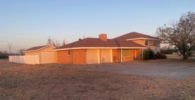 4 bed/2 ba and sits on 1.89 acres.  Room to roam in this nice on Ward County Golf Course in Texas - for sale on GolfHomes.com, golf home, golf lot