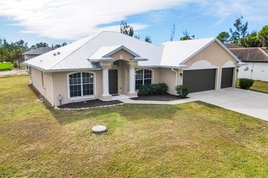 **Motivated Seller** Discover comfort and charm in this on Rotonda Golf and Country Club - Long Marsh  in Florida - for sale on GolfHomes.com, golf home, golf lot