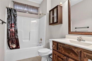 Set in Rollins Landing, this 5 Bedroom, 3 Bathroom home blends on Paradise Pointe Golf Complex in Missouri - for sale on GolfHomes.com, golf home, golf lot