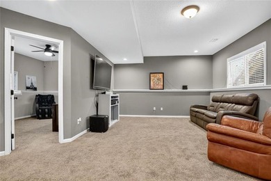 Set in Rollins Landing, this 5 Bedroom, 3 Bathroom home blends on Paradise Pointe Golf Complex in Missouri - for sale on GolfHomes.com, golf home, golf lot