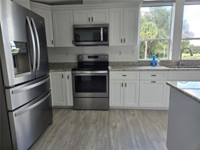 Zellwood Station Very well maintained 3-Bedroom 2 bath Palm on Zellwood Station Country Club in Florida - for sale on GolfHomes.com, golf home, golf lot