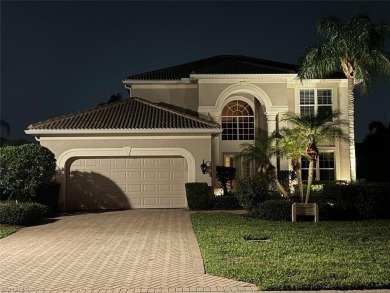THIS SPACIOUS- FRESHLY PAINTED INTERIOR & Meticulously on Colonial Country Club in Florida - for sale on GolfHomes.com, golf home, golf lot
