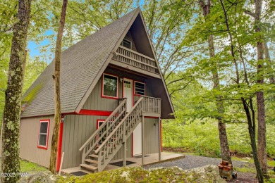 ESCAPE TO THE POCONO MOUNTAINS AND DISCOVER THIS CHARMING RUSTIC on Lords Valley Country Club, Inc in Pennsylvania - for sale on GolfHomes.com, golf home, golf lot
