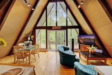 ESCAPE TO THE POCONO MOUNTAINS AND DISCOVER THIS CHARMING RUSTIC on Lords Valley Country Club, Inc in Pennsylvania - for sale on GolfHomes.com, golf home, golf lot