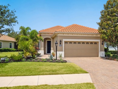 This beautifully updated and meticulously maintained home is on Lakewood Ranch Golf and Country Club in Florida - for sale on GolfHomes.com, golf home, golf lot