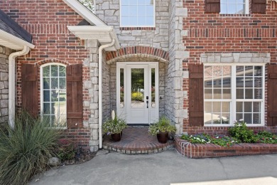 Incredible main lake views! A gorgeous 2024 renovation. A on Patricia Island Golf Club in Oklahoma - for sale on GolfHomes.com, golf home, golf lot