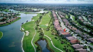 Expansive 3BR/2.5BA home in prestigious Oxford Place at Aberdeen on Aberdeen Golf and Country Club in Florida - for sale on GolfHomes.com, golf home, golf lot