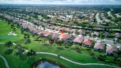 Expansive 3BR/2.5BA home in prestigious Oxford Place at Aberdeen on Aberdeen Golf and Country Club in Florida - for sale on GolfHomes.com, golf home, golf lot