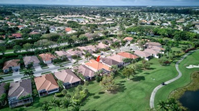 Expansive 3BR/2.5BA home in prestigious Oxford Place at Aberdeen on Aberdeen Golf and Country Club in Florida - for sale on GolfHomes.com, golf home, golf lot